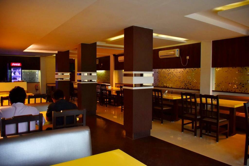 Capital O Kabita Guest House Near Acropolis Mall Calcuta Exterior foto